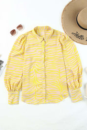 Blouse met zebraprintje en V-hals in de kleur Geel voor dames in stijl ideaal voor de herfst.