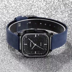 Analoge horloge met vierkante wijzerplaat