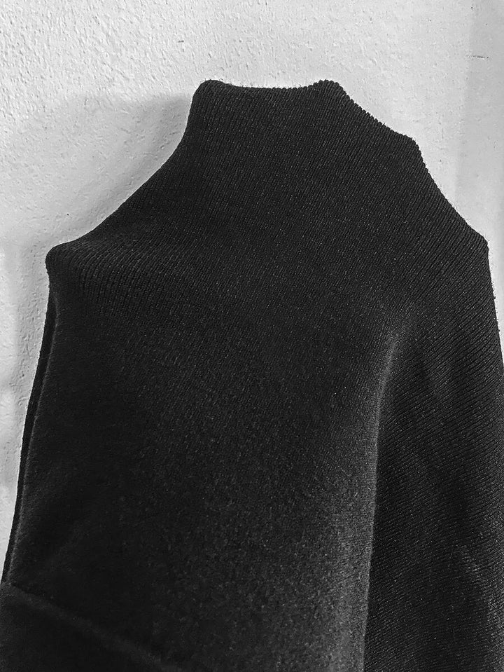 Oversized trui met asymmetrische hals