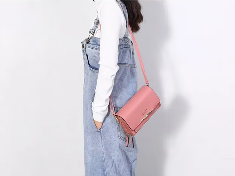 Cara Crossbody Tas | Multifunctioneel & Stijlvol in de kleur Zwart voor dames in stijl geschikt voor alle seizoenen.