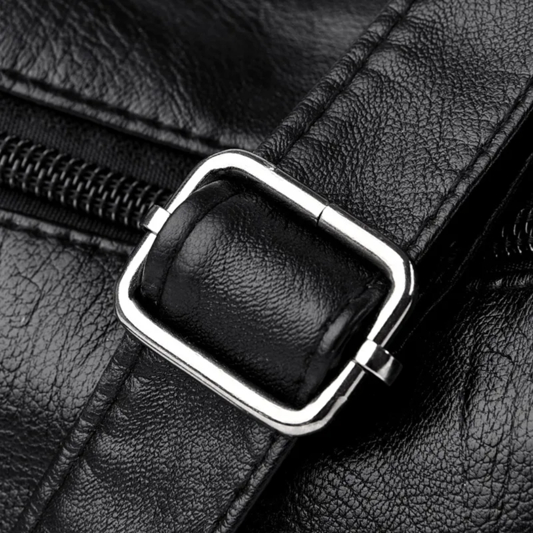 Carly Messenger Tas | Praktisch & vintage in de kleur Zwart voor dames in stijl geschikt voor alle seizoenen.