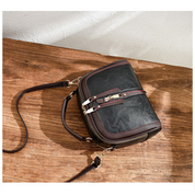 Carol Shell Handtas | Leuk & Modieus in de kleur Rood voor dames in stijl geschikt voor alle seizoenen.
