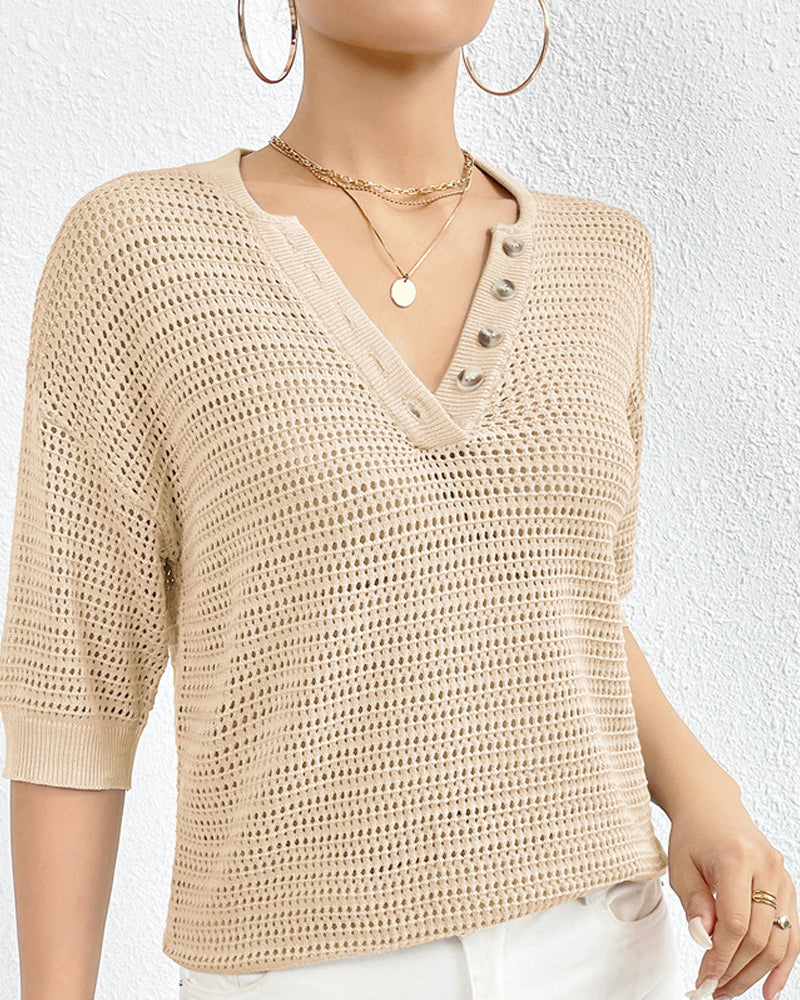 Casual top met V-hals in de kleur Beige voor dames in stijl ideaal voor de zomer.