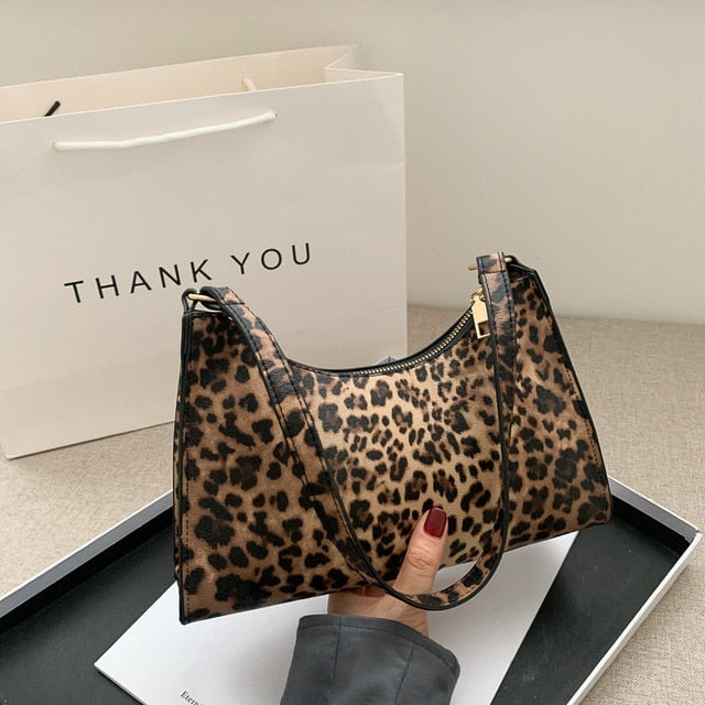 Celine Bag | Fashionable handtas voor dames in de kleur Roze voor dames in stijl geschikt voor alle seizoenen.