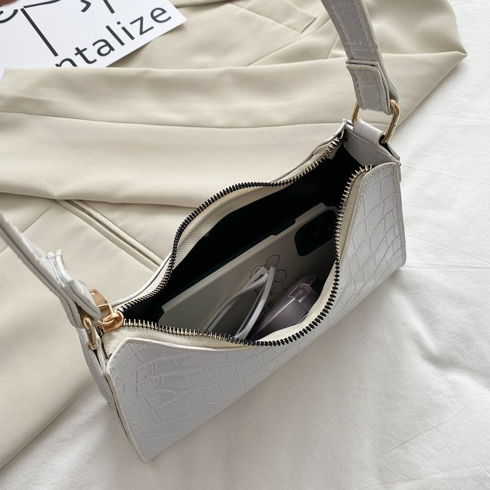 Celine Bag | Fashionable handtas voor dames in de kleur Roze voor dames in stijl geschikt voor alle seizoenen.