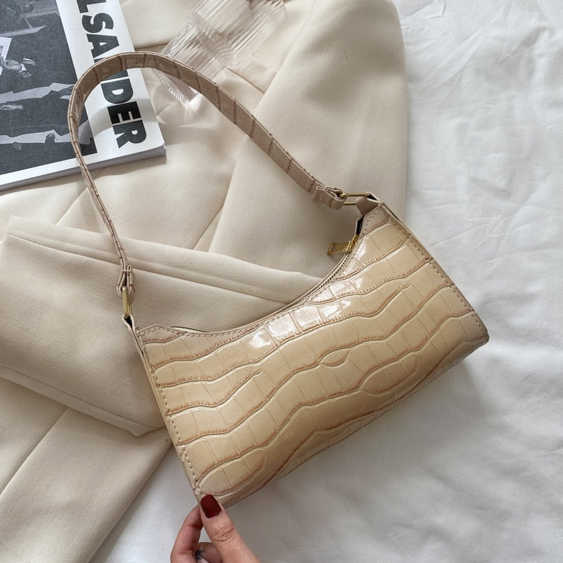Celine Bag | Fashionable handtas voor dames in de kleur Roze voor dames in stijl geschikt voor alle seizoenen.