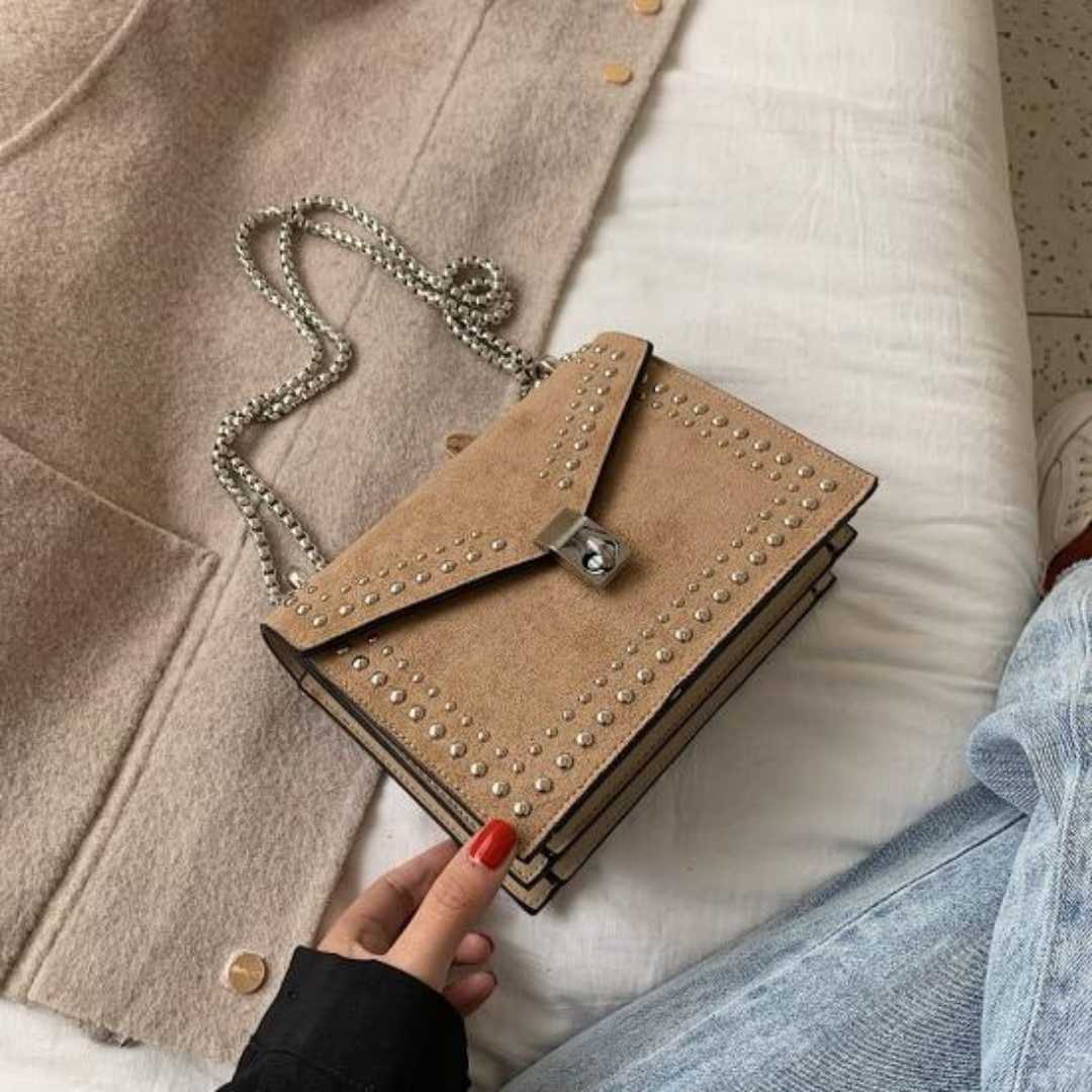 Charlize Crossbody Tas | Een stijlvolle & praktische schoudertas in de kleur Zwart voor dames in stijl geschikt voor alle seizoenen.