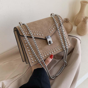 Charlize Crossbody Tas | Een stijlvolle & praktische schoudertas in de kleur Khaki voor dames in stijl geschikt voor alle seizoenen.