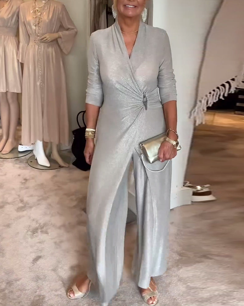 Chloe | Elegante geplooide effen jumpsuit in de kleur Zilver voor dames in Party stijl ideaal voor de herfst.