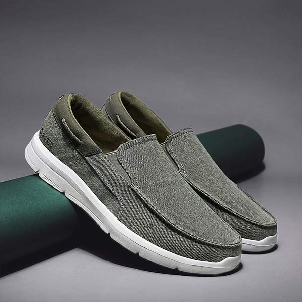 Chris | Lichte canvas schoenen in de kleur Beige voor heren in stijl geschikt voor alle seizoenen.