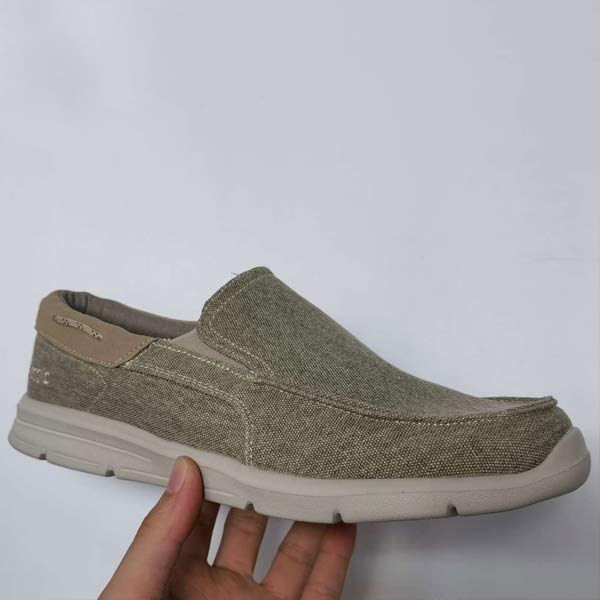 Chris | Lichte canvas schoenen in de kleur Beige voor heren in stijl geschikt voor alle seizoenen.