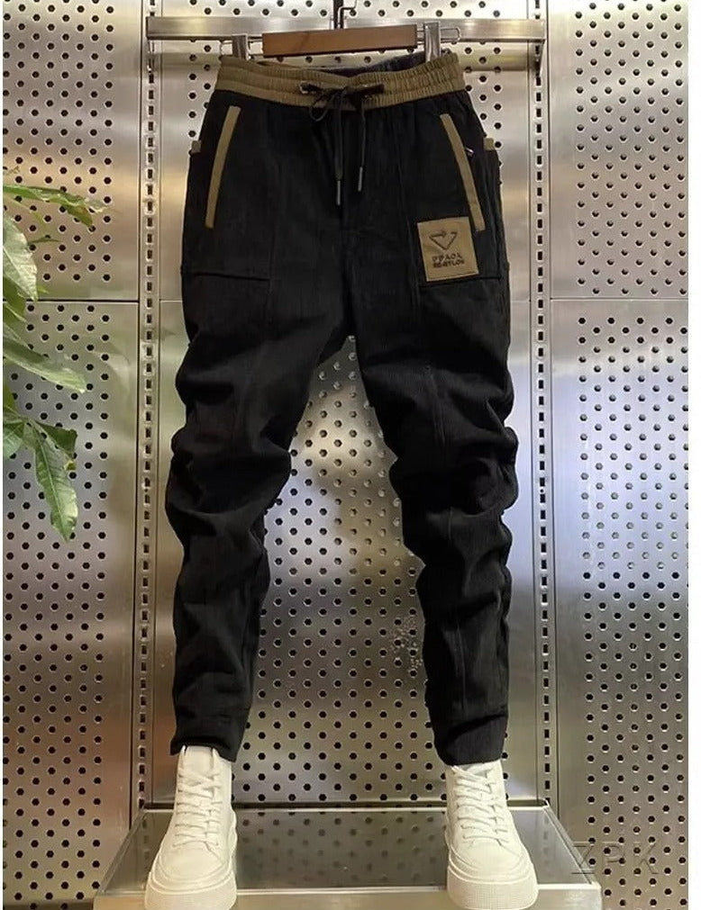 clovis-corduroy-heren-joggingbroek-zwart-deqalli.jpg