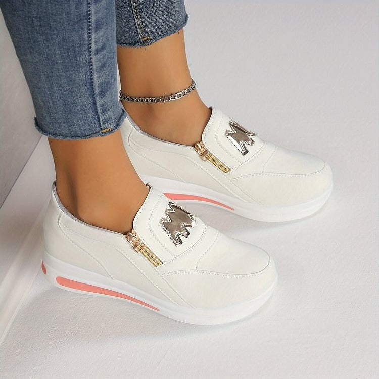 Comfortabele Mode Schoenen in de kleur Zwart voor dames in stijl ideaal voor de lente.