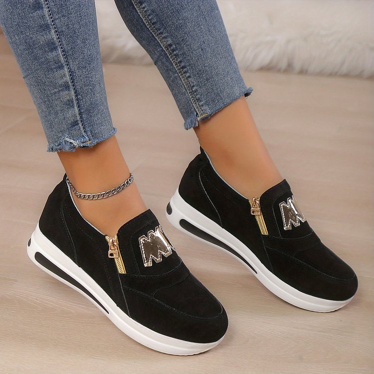 Comfortabele Mode Schoenen in de kleur Zwart voor dames in stijl ideaal voor de lente.
