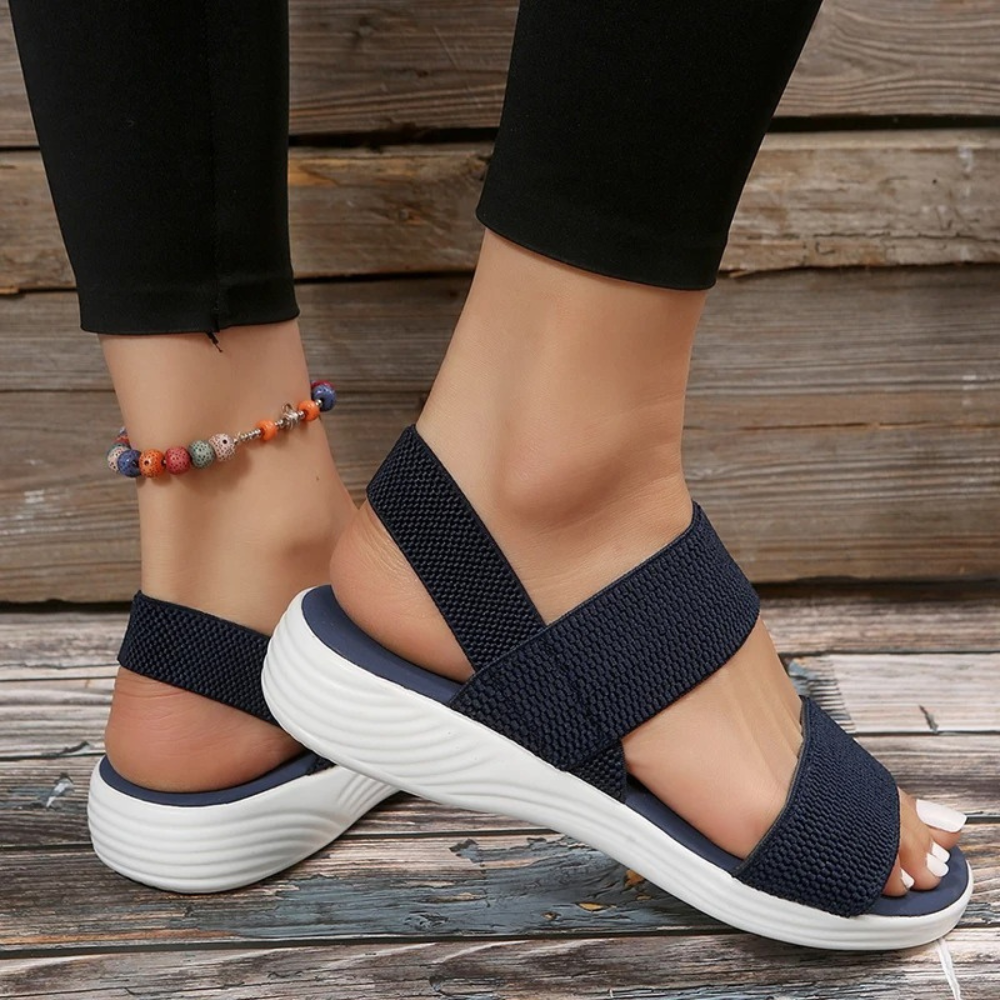 Comfortabele orthopedische mesh slip-ons in de kleur 36 voor dames in stijl ideaal voor de zomer.