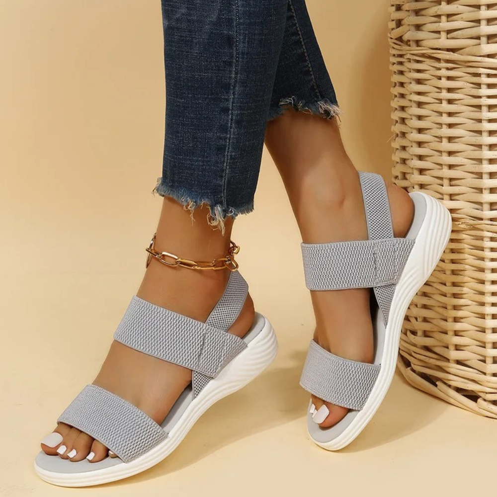 Comfortabele orthopedische mesh slip-ons in de kleur 36 voor dames in stijl ideaal voor de zomer.