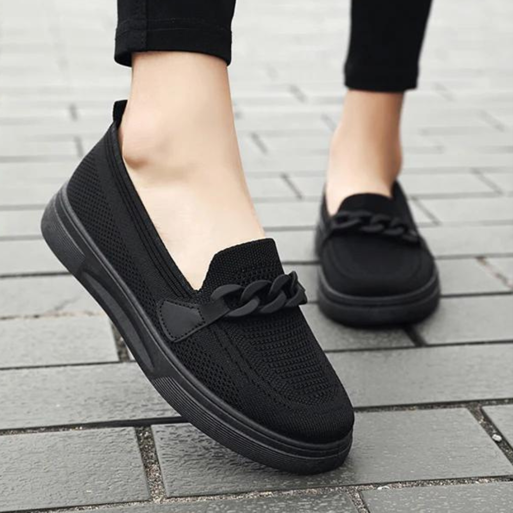 Comfortabele platte loafers in de kleur 36 voor dames in stijl ideaal voor de herfst.