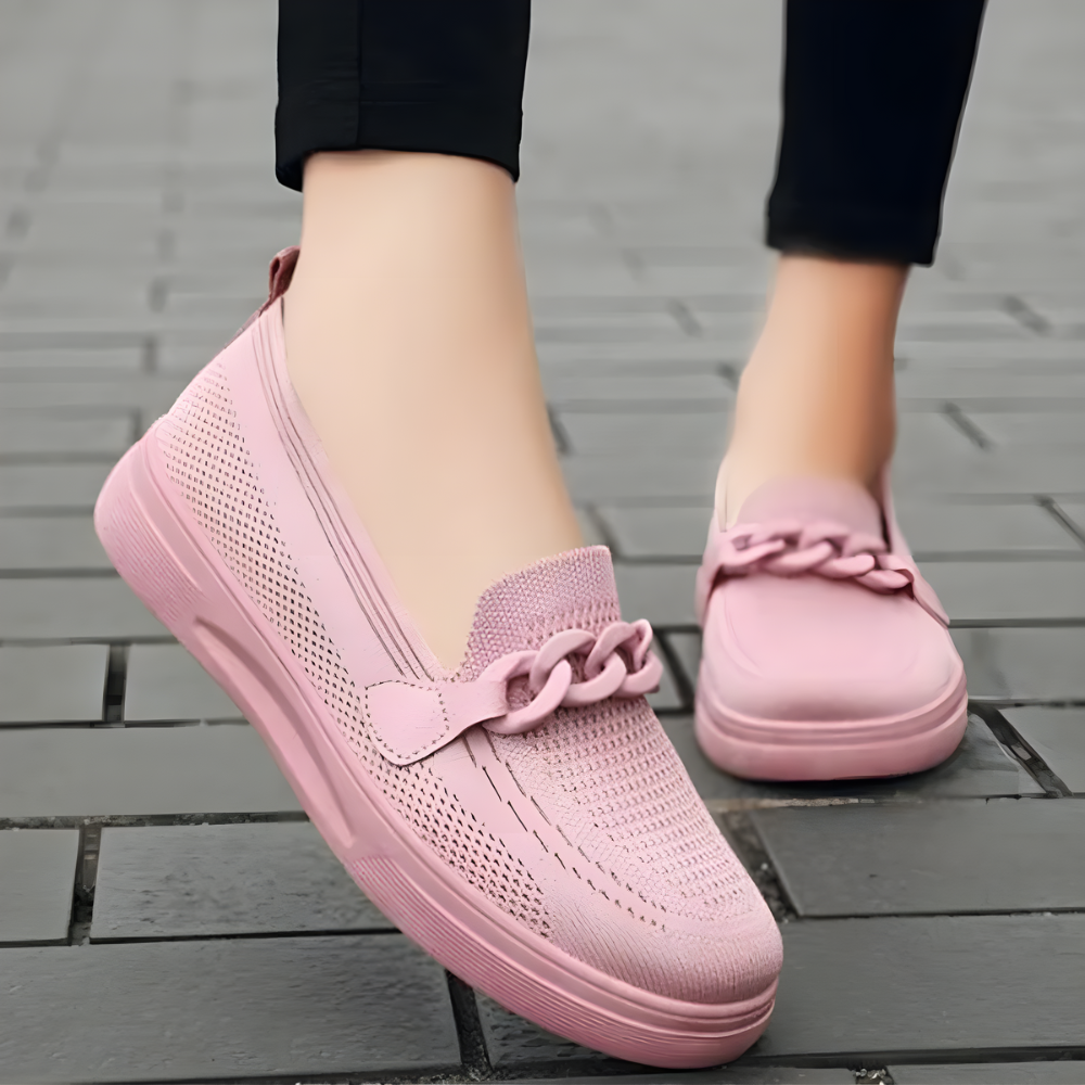 Comfortabele platte loafers in de kleur 36 voor dames in stijl ideaal voor de herfst.