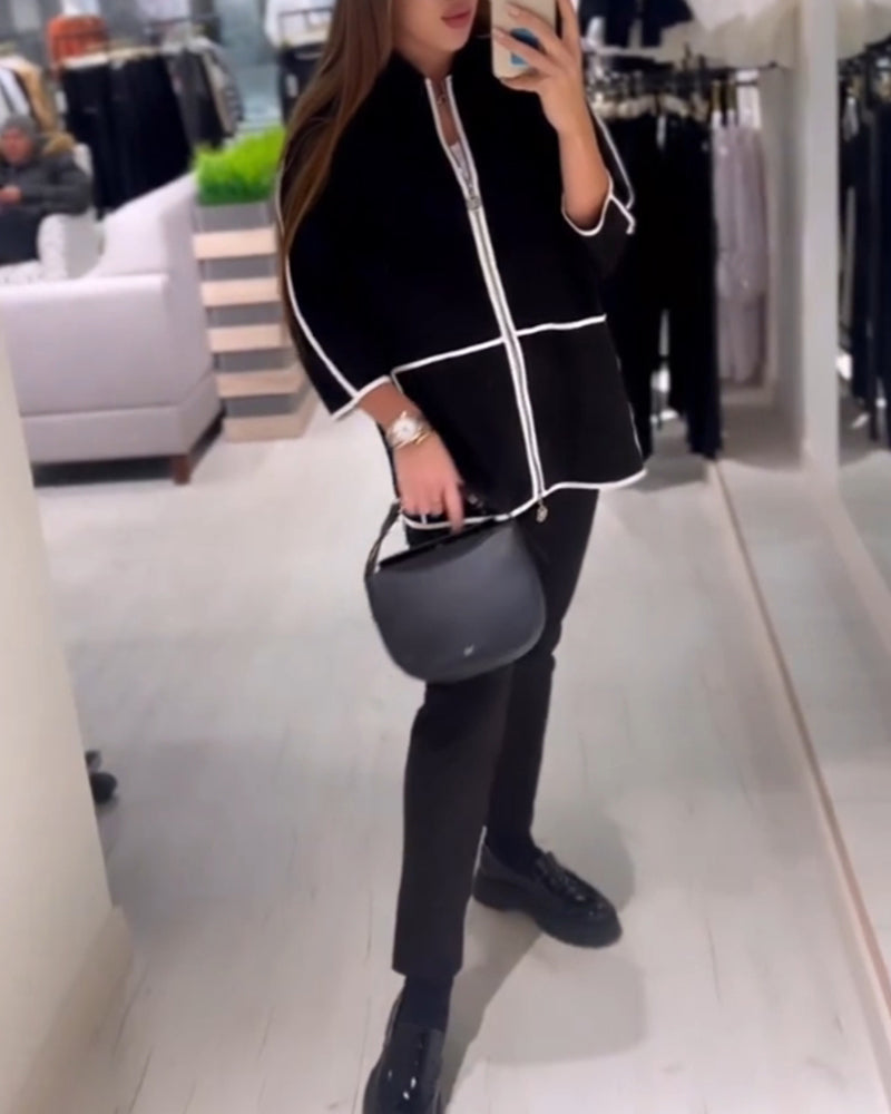 Contrast Coat met rits in de kleur Zwart voor dames in stijl ideaal voor de herfst.