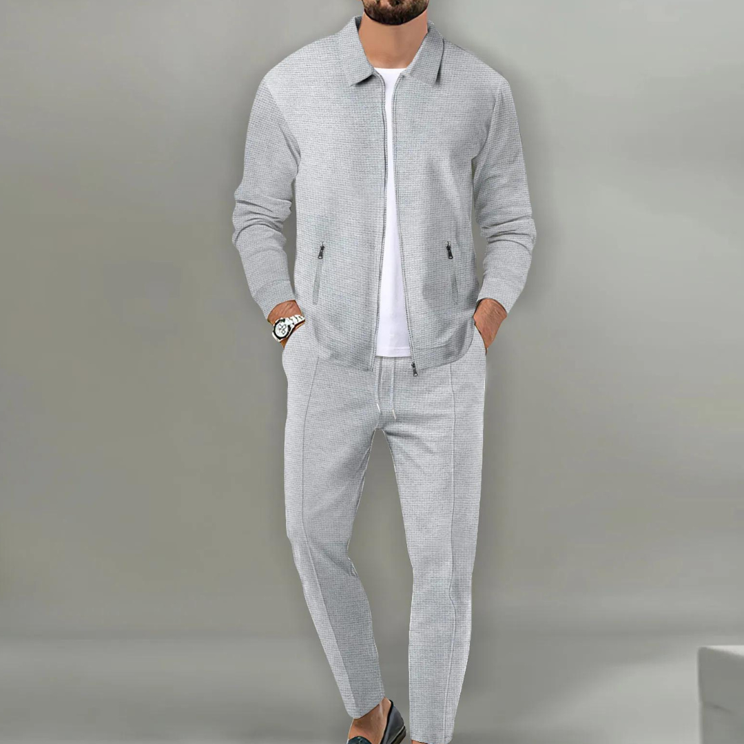 Daan | Premium outfitset | polovest en bijpassende chino broek in de kleur Grijs voor heren in Casual stijl ideaal voor de zomer.