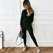 Daell Trainingspak | Elegant dames designer huispak in de kleur Zwart voor dames in Lounge stijl ideaal voor de herfst.