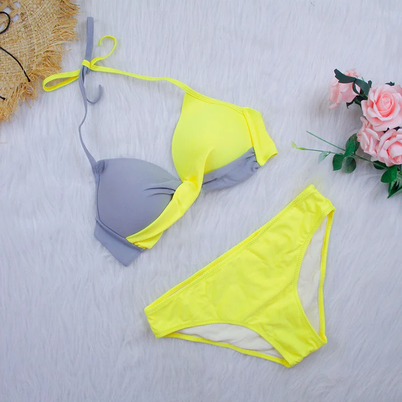 Dante | Sexy & flatterende bikini in de kleur Zwart voor dames in Beach stijl ideaal voor de zomer.