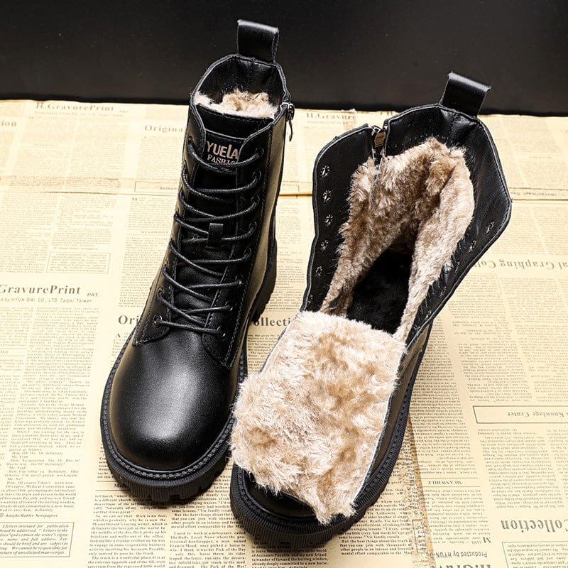 Zwarte veterlaarzen met faux fur