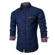 Denim Overhemd in de kleur Donkerblauw voor heren in stijl geschikt voor alle seizoenen.