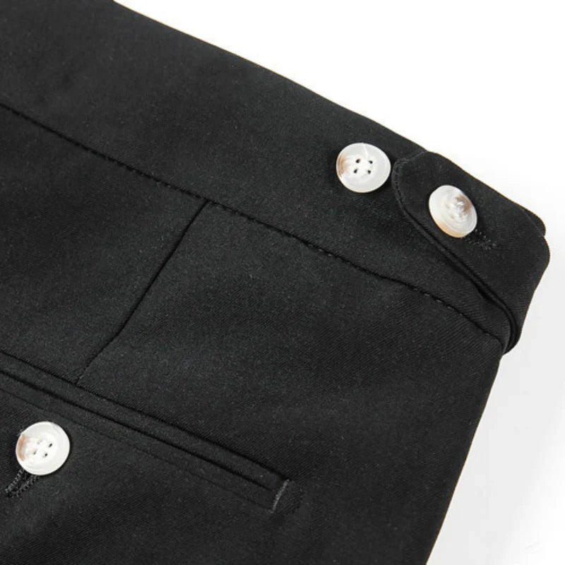 Dries | Korte broek met elegantie in de kleur Zwart voor heren in stijl ideaal voor de lente.
