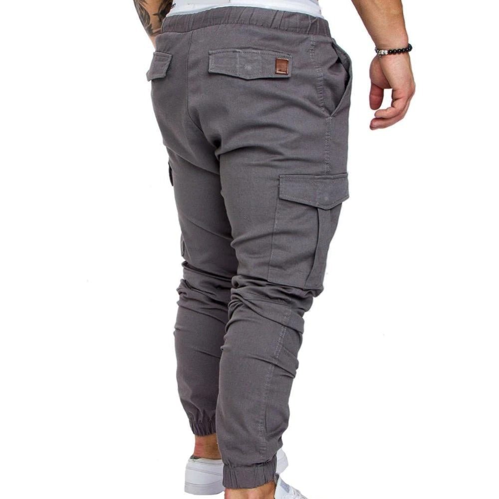 Heren cargo broek - een perfecte combinatie van stijl en functionaliteit voor elke gelegenheid. Gemaakt van duurzame en ademende materialen voor langdurig comfort. Geschikt voor zowel casual als formele slijtage, een essentieel kledingstuk in elke garderobe.