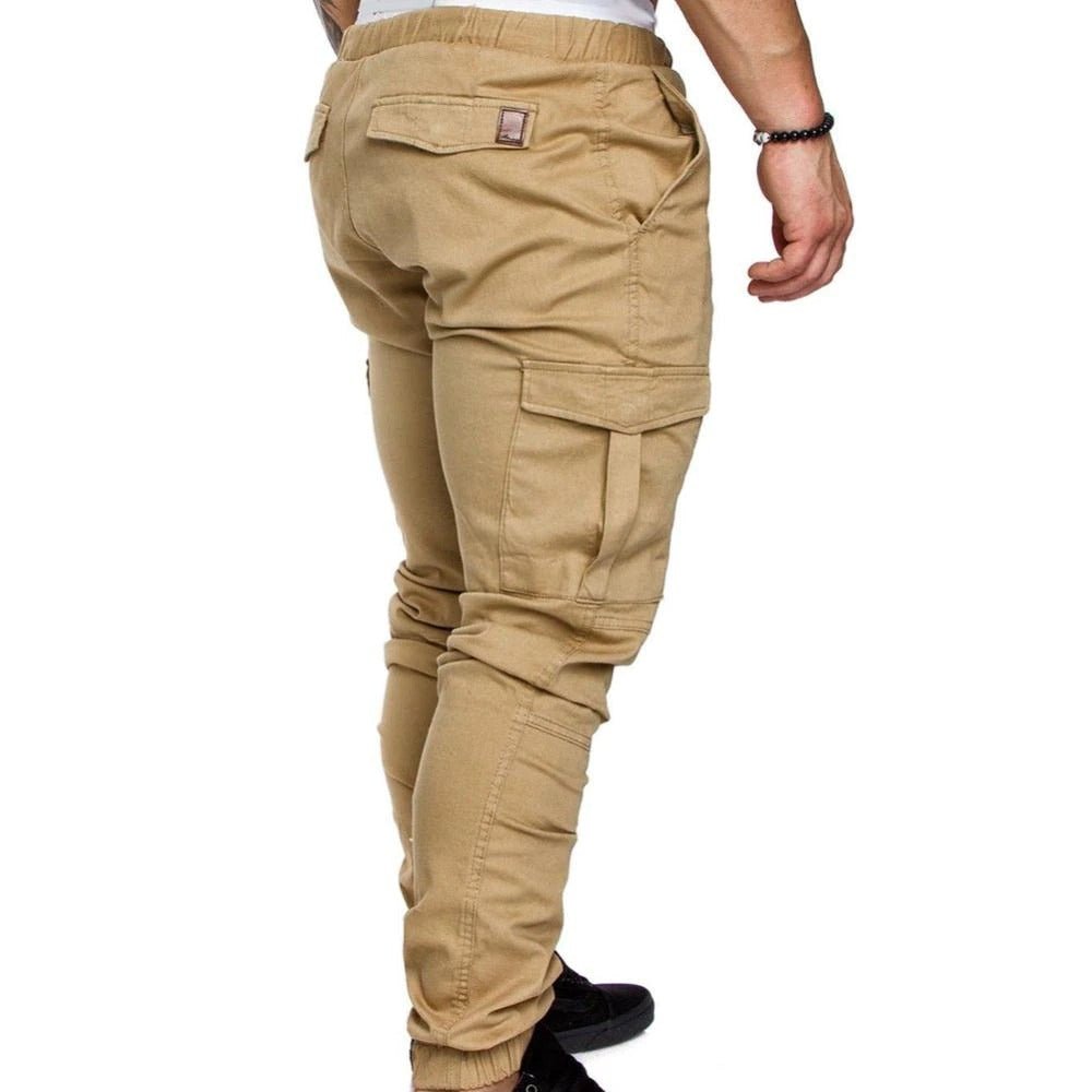 Heren cargo broek - een perfecte combinatie van stijl en functionaliteit voor elke gelegenheid. Gemaakt van duurzame en ademende materialen voor langdurig comfort. Geschikt voor zowel casual als formele slijtage, een essentieel kledingstuk in elke garderobe.