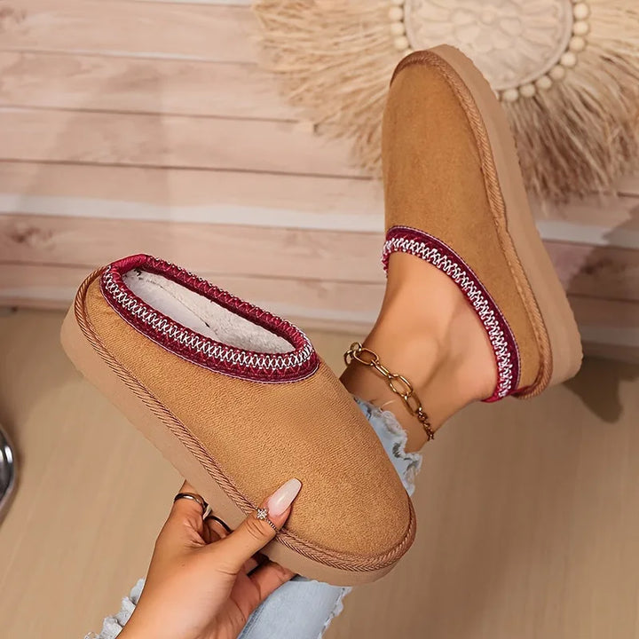 Slip-on slippers met pluche materiaal