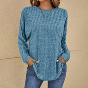 Elegant topje met lange mouwen in de kleur Hemelsblauw voor dames in stijl geschikt voor alle seizoenen.