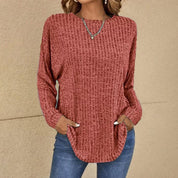Elegant topje met lange mouwen in de kleur Oranje voor dames in stijl geschikt voor alle seizoenen.