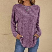 Elegant topje met lange mouwen in de kleur Paars voor dames in stijl geschikt voor alle seizoenen.