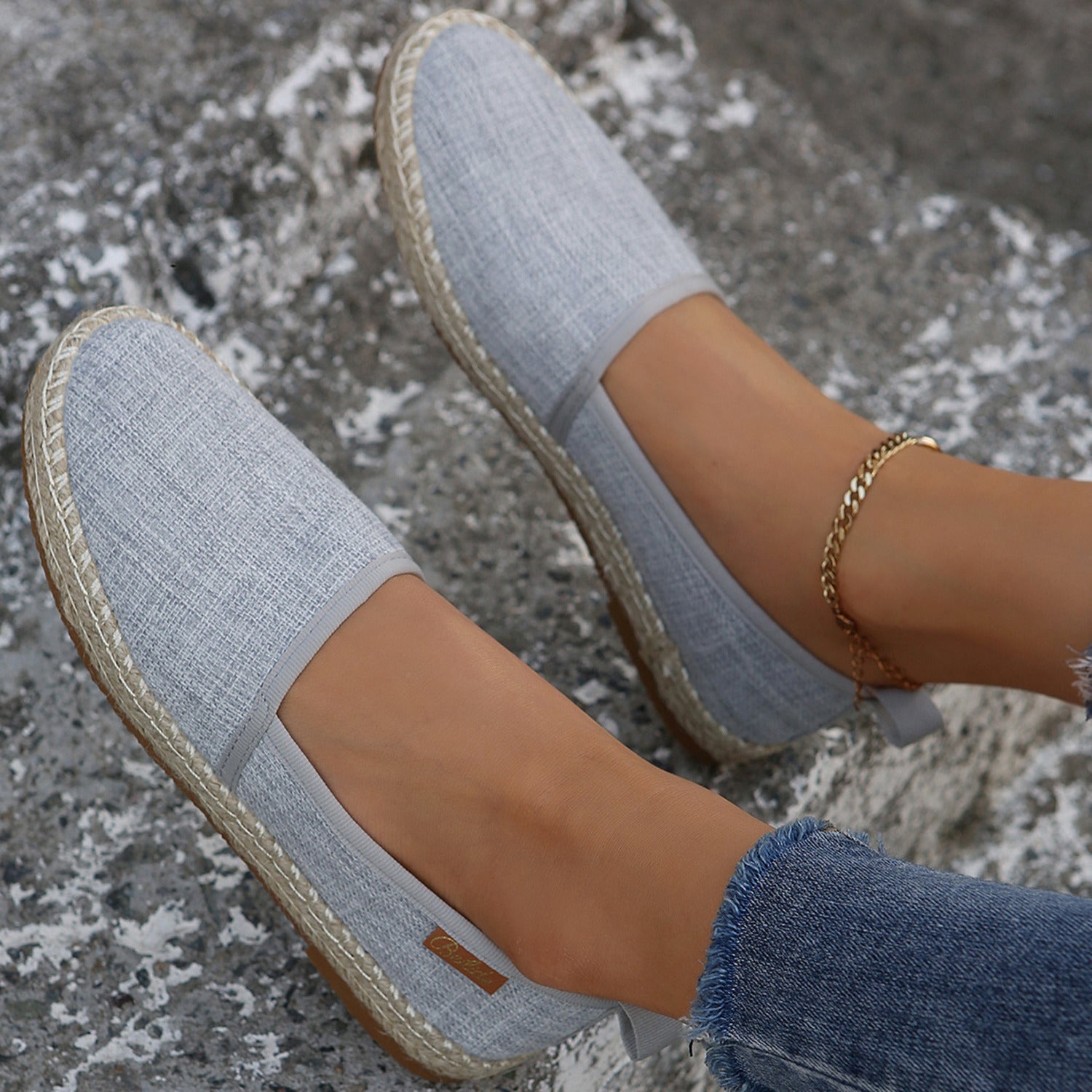 Elena | Platte canvas espadrilles met contrasterende panelen in de kleur Grijs voor dames in Beach stijl ideaal voor de zomer.