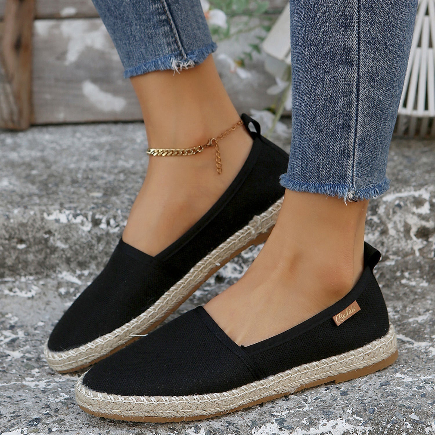 Elena | Platte canvas espadrilles met contrasterende panelen in de kleur Zwart voor dames in Beach stijl ideaal voor de zomer.