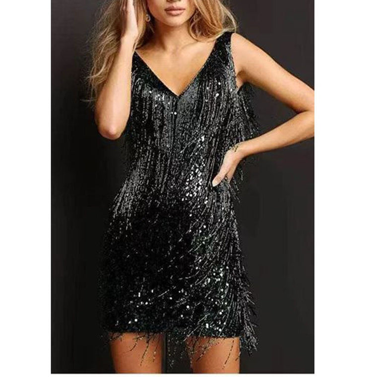 Elin | Sprankelende kwastjesjurk zonder mouwen in de kleur Zwart voor dames in Party stijl ideaal voor de lente.