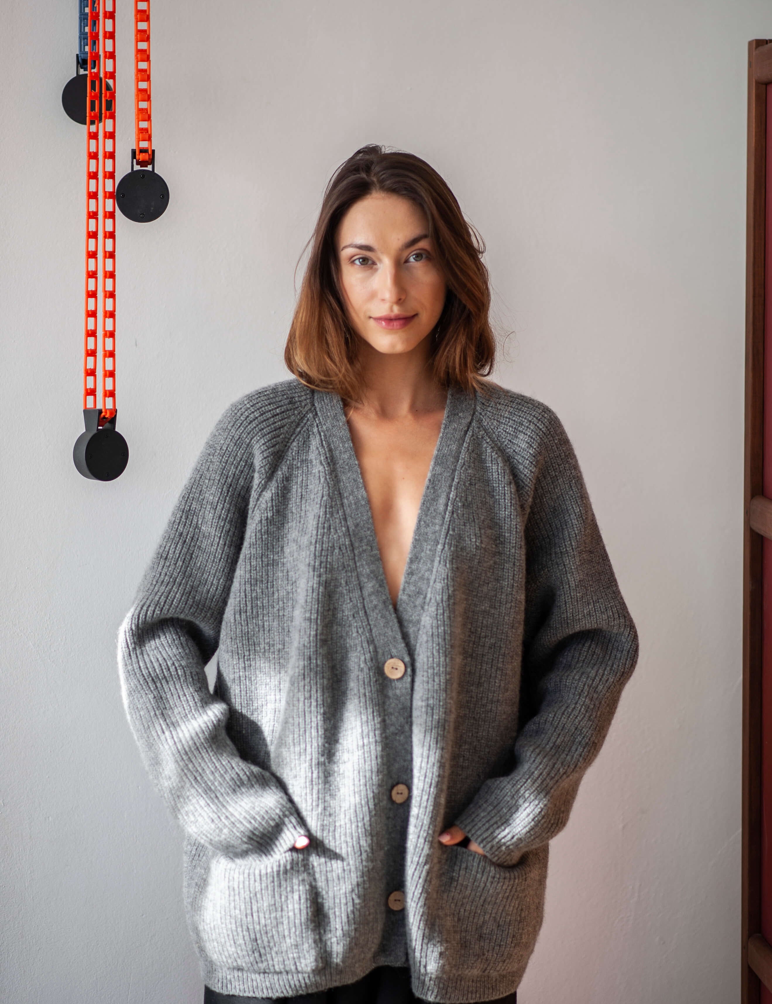 Evala | Luxueus merinoswollen vest in de kleur Grijs voor dames in Heritage stijl ideaal voor de herfst.