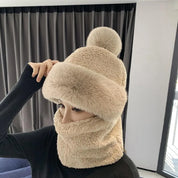 Evelien | Warme & pluizige winterset in de kleur Beige voor dames in Lounge stijl ideaal voor de winter