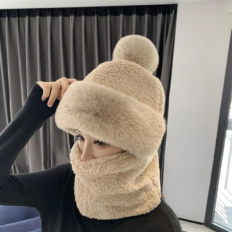 Evelien | Warme & pluizige winterset in de kleur Beige voor dames in Lounge stijl ideaal voor de winter