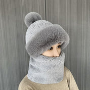 Evelien | Warme & pluizige winterset in de kleur Grijs voor dames in Lounge stijl ideaal voor de winter