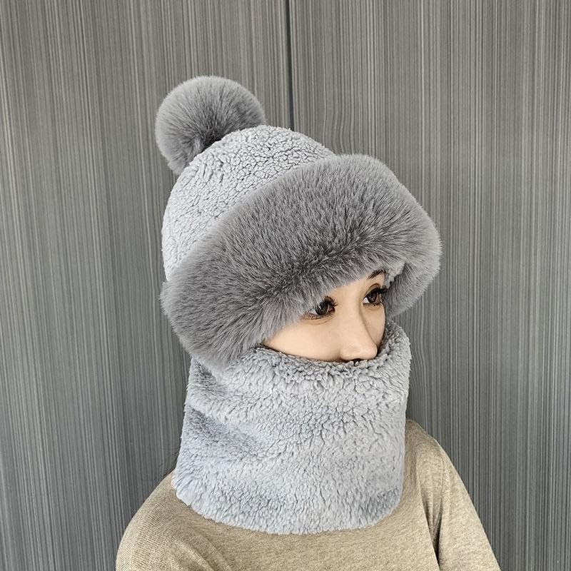 Evelien | Warme & pluizige winterset in de kleur Grijs voor dames in Lounge stijl ideaal voor de winter