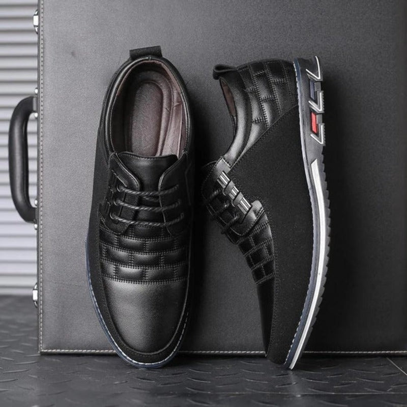 Everymans Elegance Schoen in de kleur Zwart voor heren in stijl geschikt voor alle seizoenen.