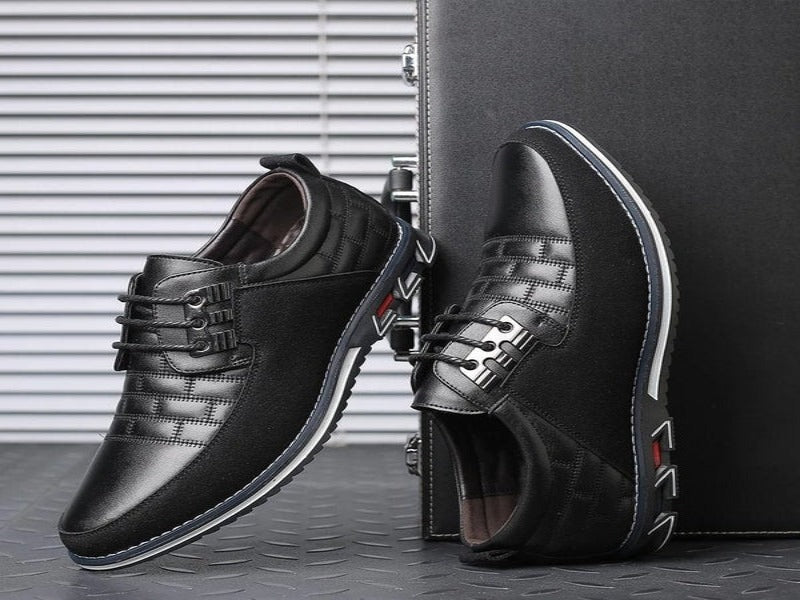 Everymans Elegance Schoen in de kleur Zwart voor heren in stijl geschikt voor alle seizoenen.