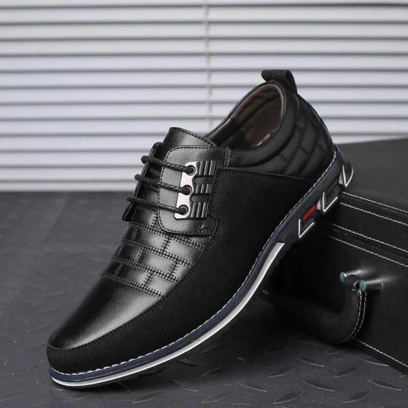 Everymans Elegance Schoen in de kleur Zwart voor heren in stijl geschikt voor alle seizoenen.