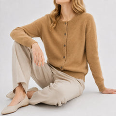 Cardigan met knopen en ribgebreide details