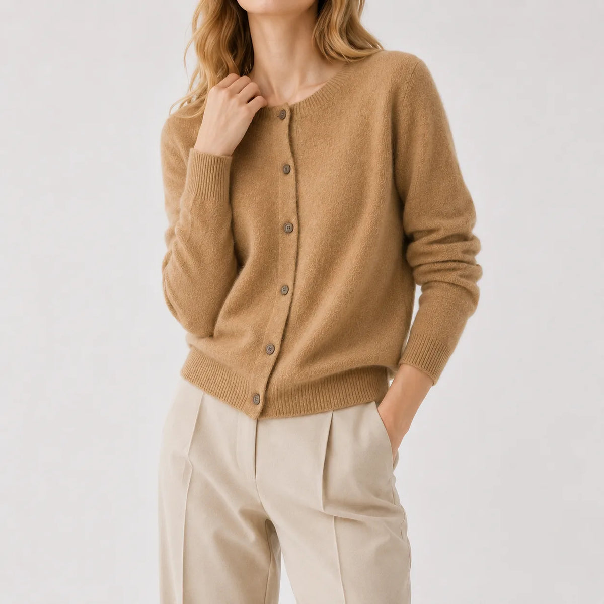 Cardigan met knopen en ribgebreide details