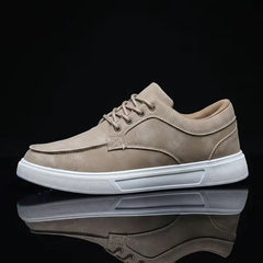 Lage sneakers met lace-up sluiting