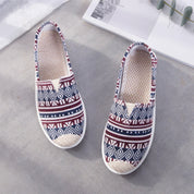 Fee | Canvas espadrilles met vintage print in de kleur Blauw/Rood voor dames in Beach stijl ideaal voor de zomer.
